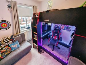 Photo 6- click for photo gallery